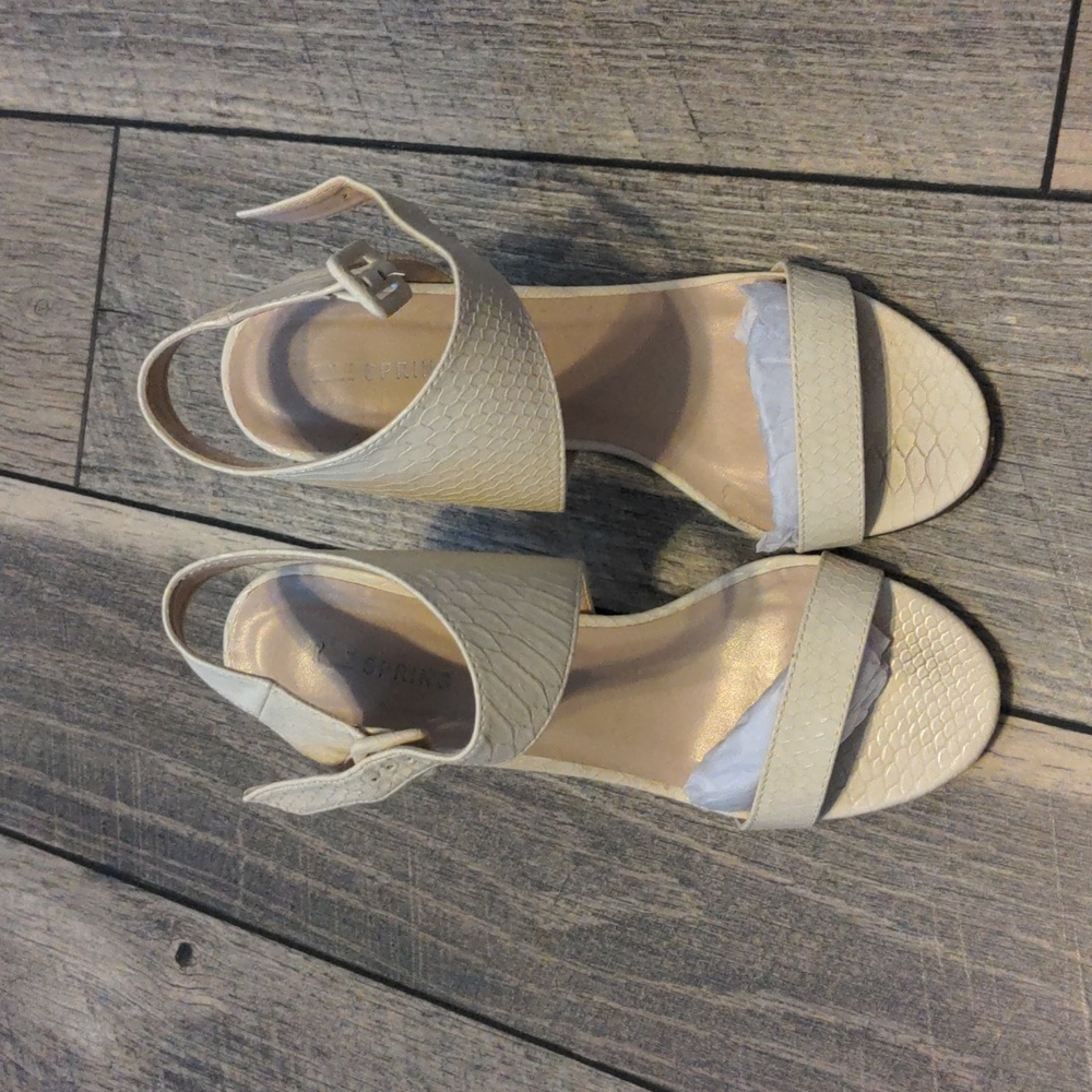 Call It Spring Cream Snakeskin Embossed Heels Ankle Strap Sandals Size 8